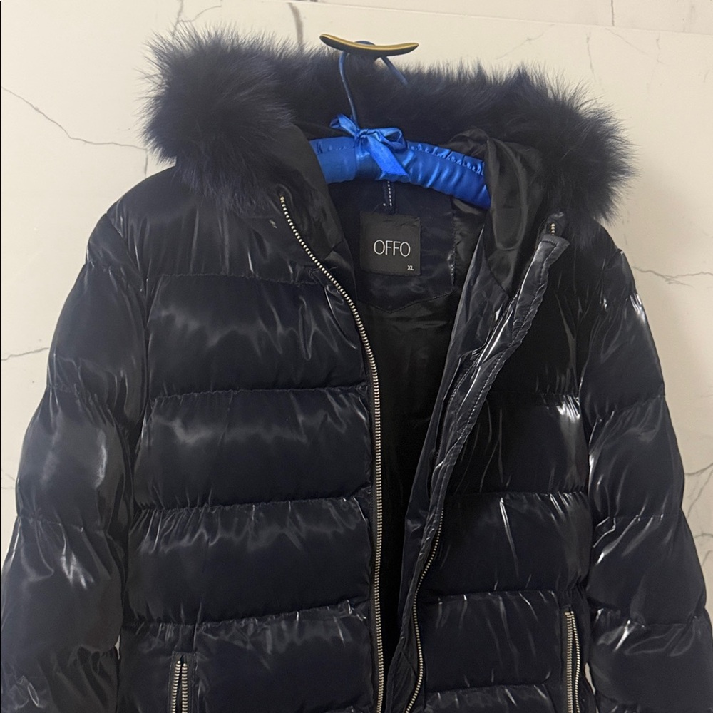 Women Navy Puffer Jacket with Real Fur Hood. XL/L.